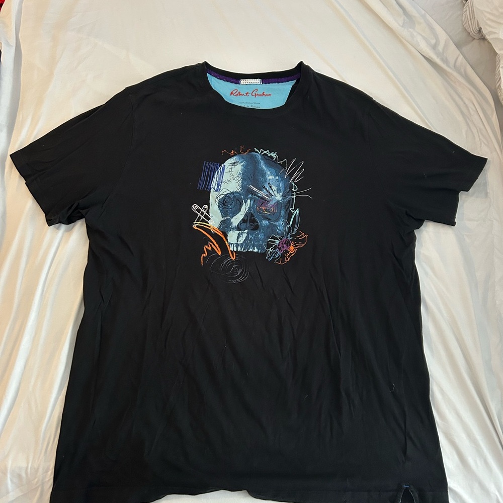 Robert Graham Skull Black Short Sleeve Tee with Graphic Design